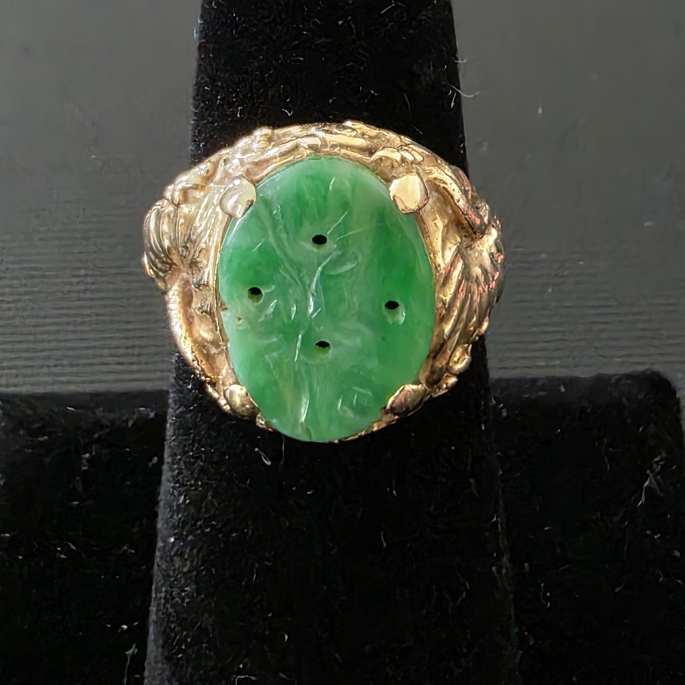 VTG 14k Gold Ring Carved Jade 6.75" 6.92 Grams
